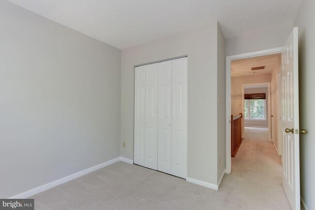 Building Photo - 1605 Oak Spring Way
