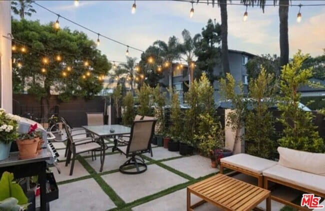 Building Photo - 656 Indiana Ave