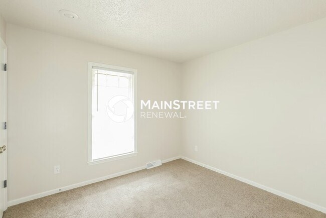 Building Photo - 3 Bedroom Pet-Friendly Home in KANSAS CITY, MO with Main Street Renewal