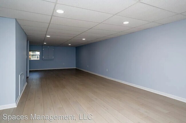 Building Photo - 7 Hickory Ln