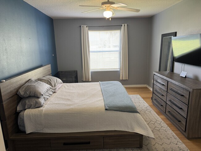 Building Photo - 442 Fillmore Ave NE