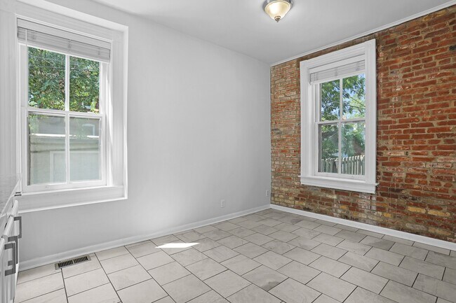 Building Photo - 2311 Shenandoah Ave