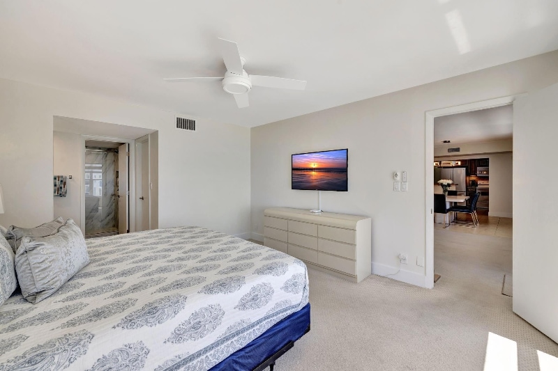 Building Photo - 3500 Galt Ocean Dr