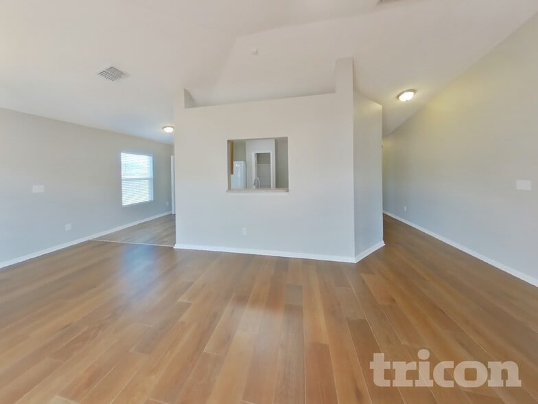 Building Photo - 3730 Maddie Ln