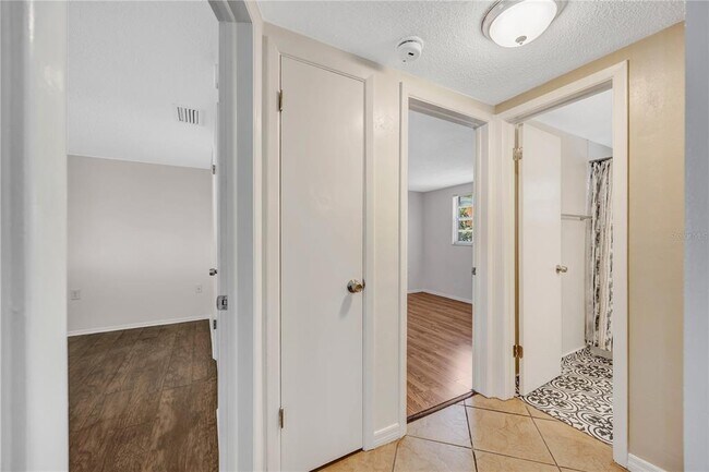 Building Photo - 7804 Niagara Dr