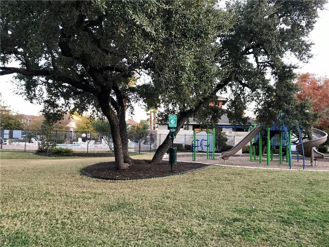Building Photo - 13609 Pine Warbler Dr