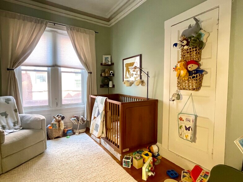 Building Photo - 12 Fairfield St