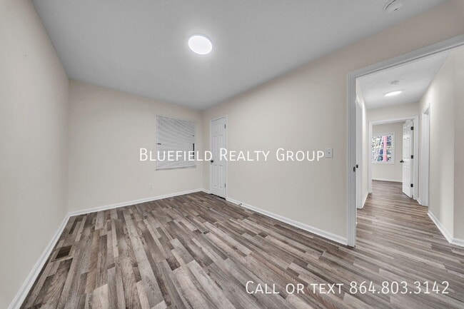 Building Photo - 130 Harmony Dr