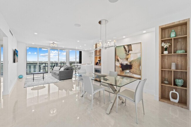 Building Photo - 3100 N Ocean Blvd