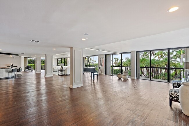 Building Photo - 3390 S Ocean Blvd