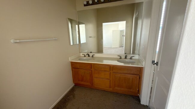 Building Photo - Spacious two-story home with functional layout and strong natural light in a well-maintained Ocea...