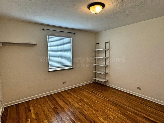 Building Photo - 646 S Canosa Ct