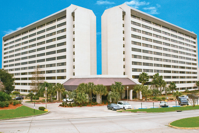 Front Entrance - Bluebonnet Towers - ALL UTILITIES INCLUDED