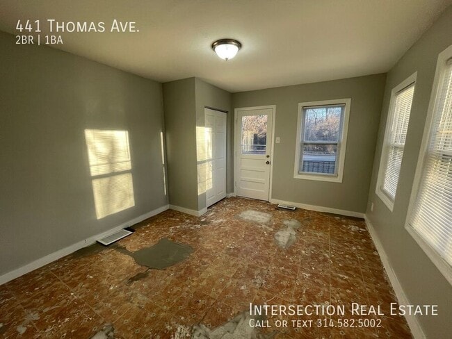 Building Photo - 441 Thomas Ave