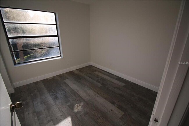 Building Photo - 3927 Atrium Dr