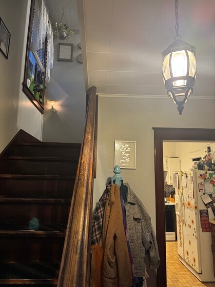 Building Photo - 271 Linden Ave