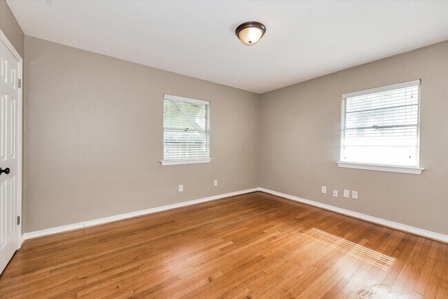 Building Photo - 5321 Pagewood Ln