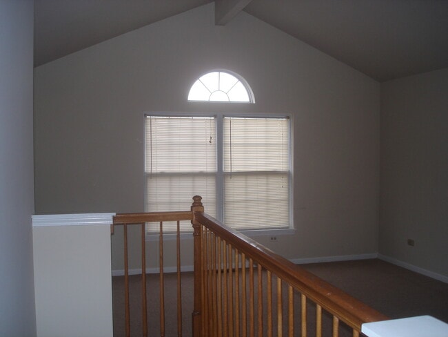 Building Photo - 727 Beaver Dr