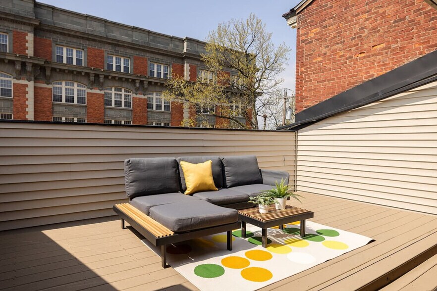 Building Photo - 1304 Broadway-SI ID1056129P