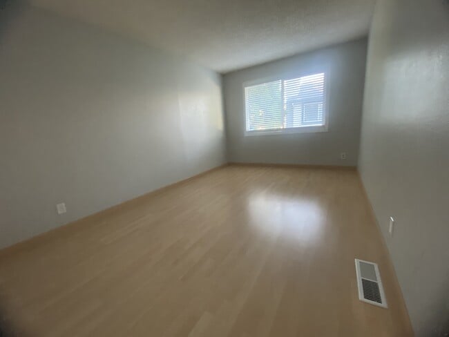Building Photo - 2539 Blue Rock Ct