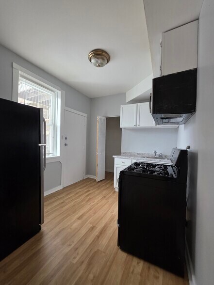 Building Photo - 4315 W 15th St