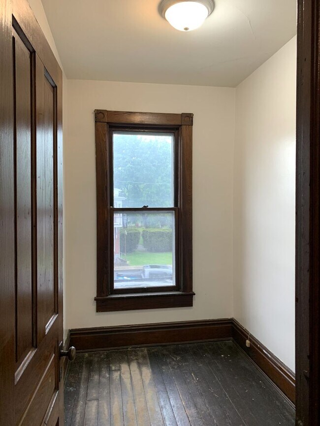 Building Photo - 2-story duplex | 4 bedrooms and 2 full bathrooms