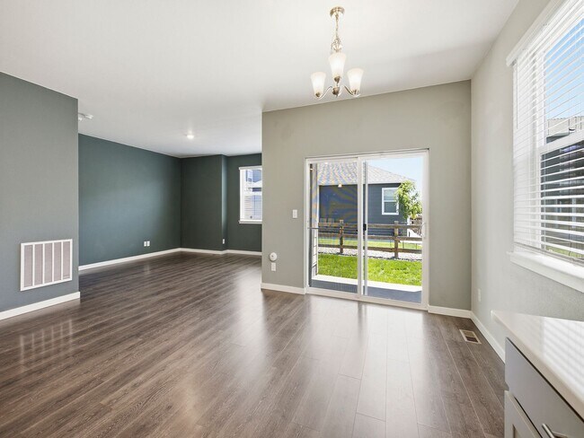 Building Photo - Gorgeous 4-Bed 2-Bath home Fort Collins, CO!