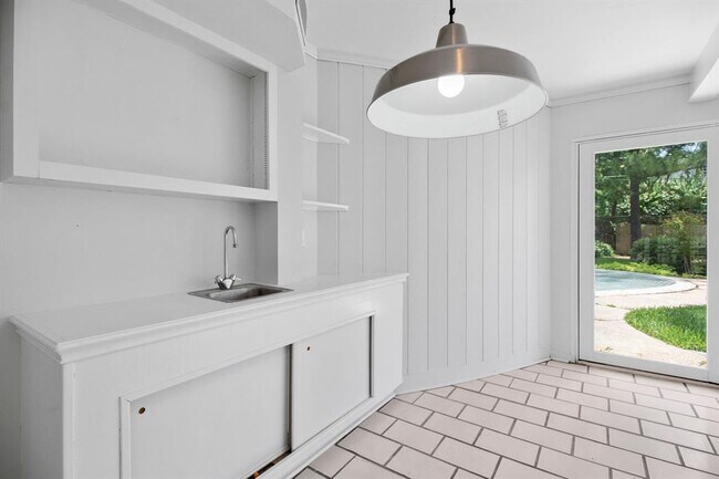 Building Photo - 3424 S MacGregor Way