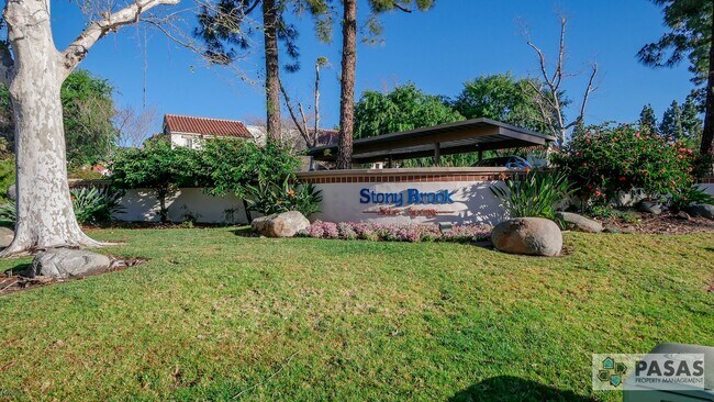 Building Photo - Bright Upgraded Condo w/ Quartz Kitchen, Covered Parking, Pool & Spa