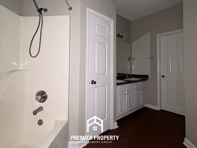 Building Photo - 3932 Gavick Cove