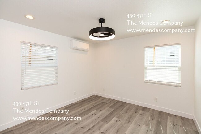 Building Photo - 430 47th St