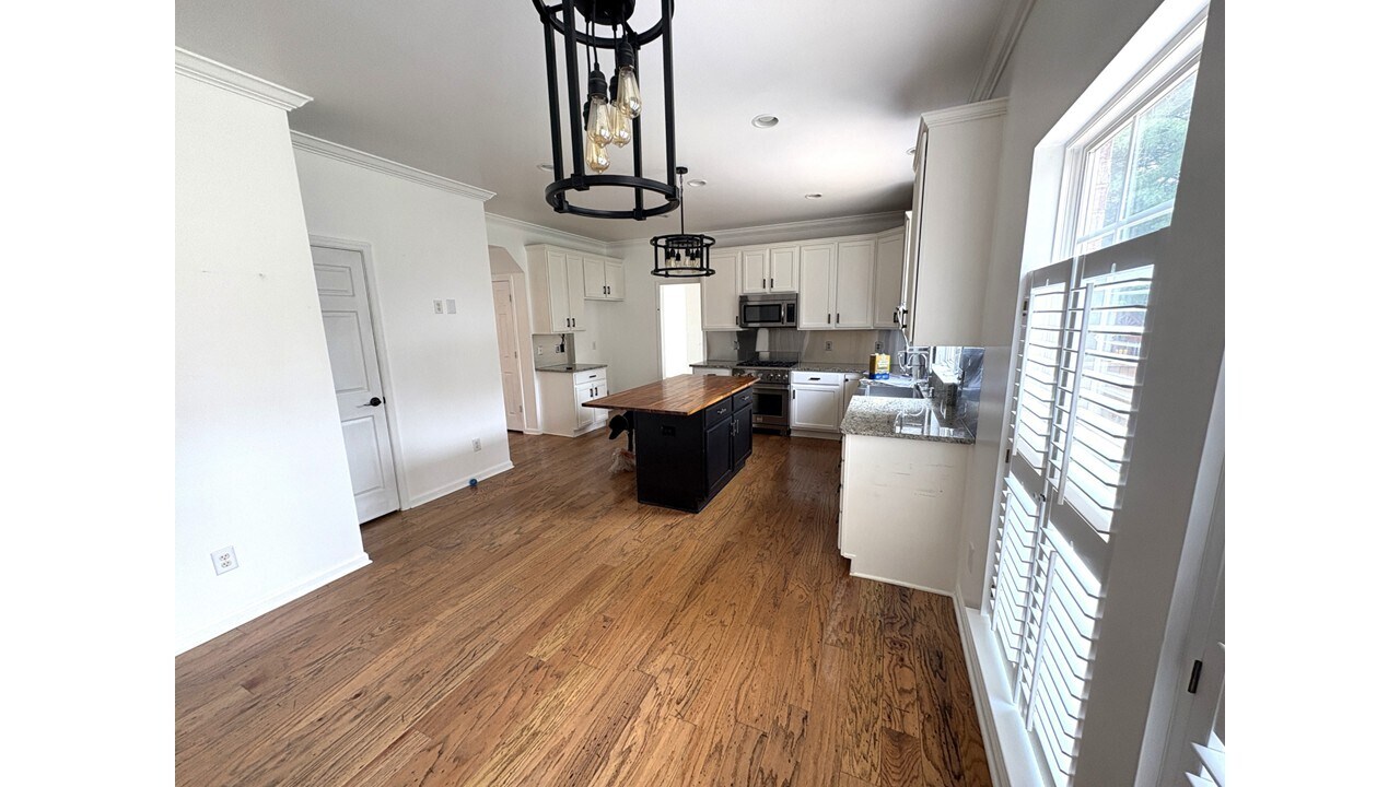 Building Photo - 721 Braemere Dr