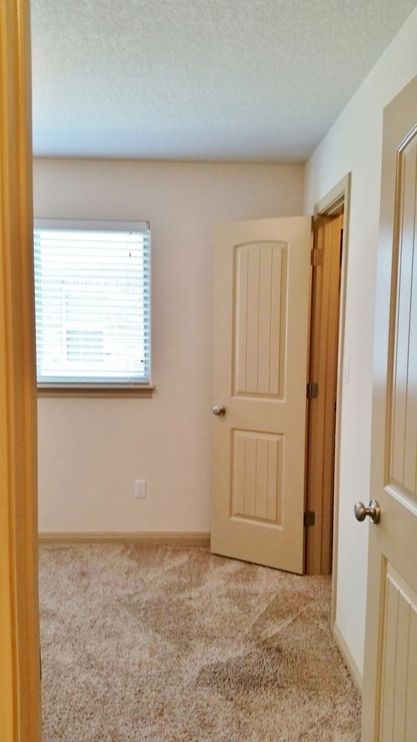 Building Photo - 3 Bedroom 2 Bathroom Georgetown Home