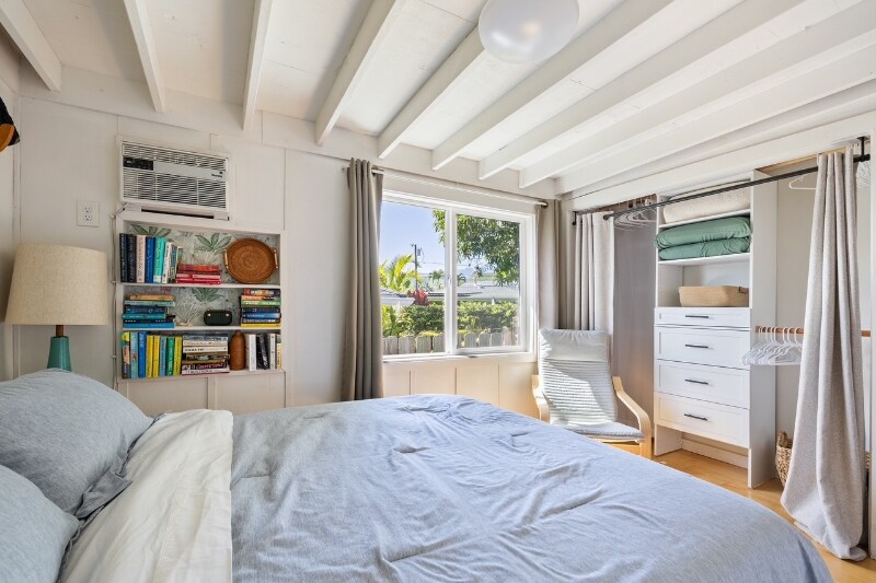 Building Photo - 827A Oneawa St