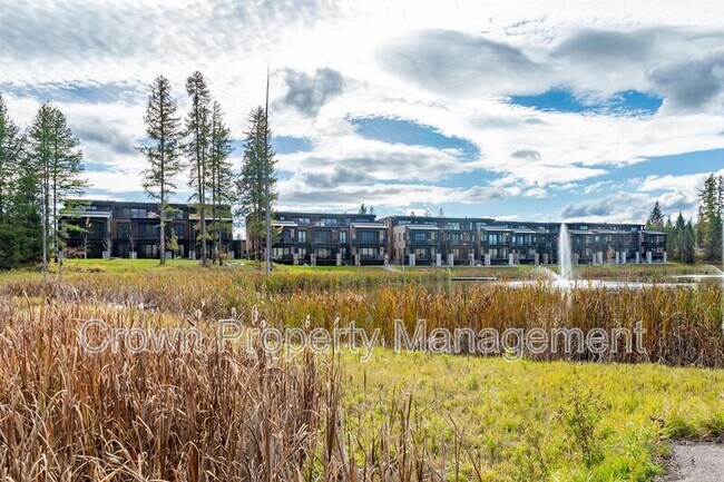 Building Photo - 317 Akers Ln