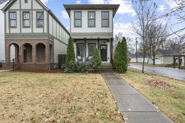 Primary Photo - 4213 Dakota Ave