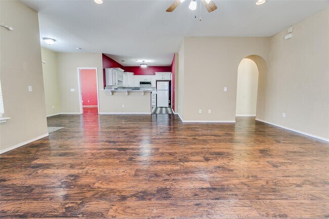 Building Photo - 6005 SE 70th St