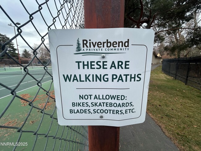 Building Photo - 655 E Riverview Cir