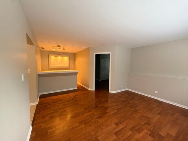 Building Photo - Beautiful and cozy home with 3 bedrooms and 2 full bathrooms and finished basement