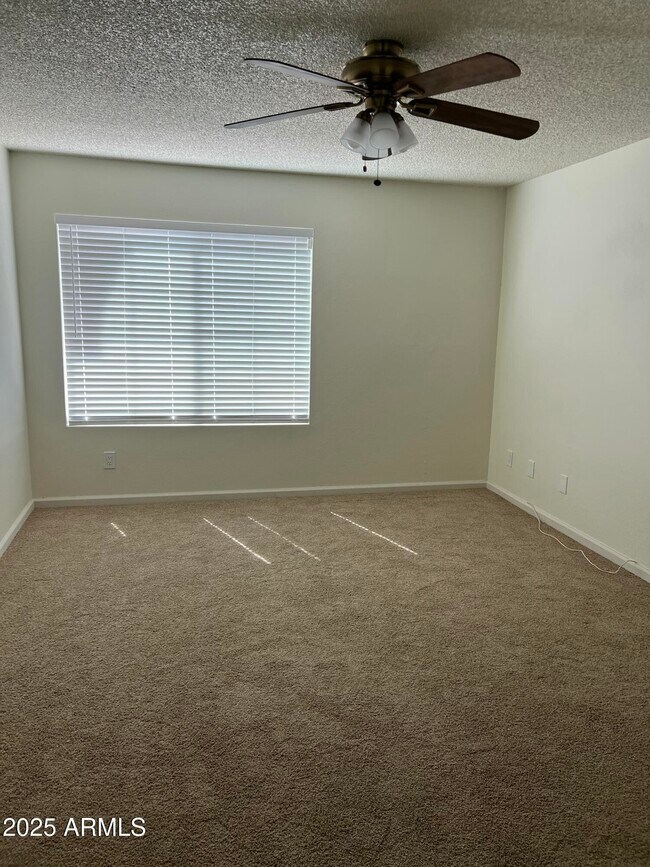 Building Photo - 925 N College Ave