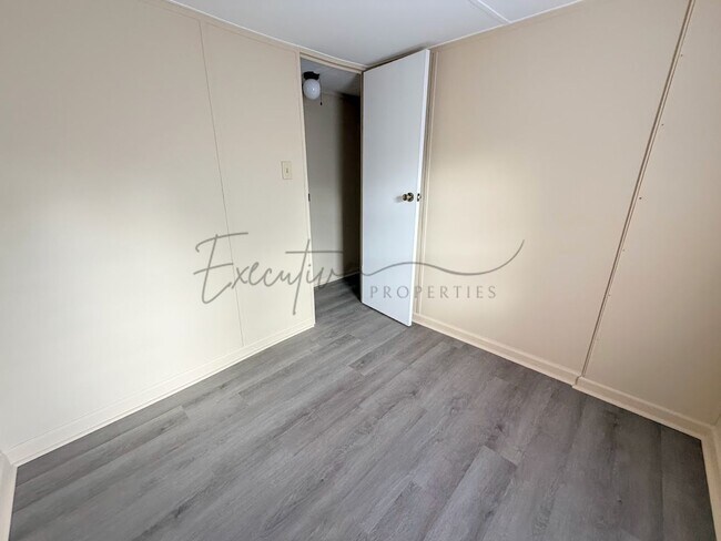 Building Photo - Affordable Sulphur 1-Bedroom with Bonus Room