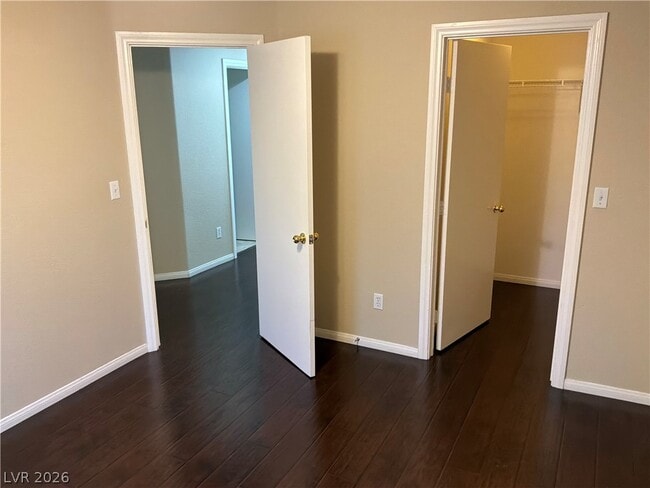 Building Photo - 10021 Calabasas Ave