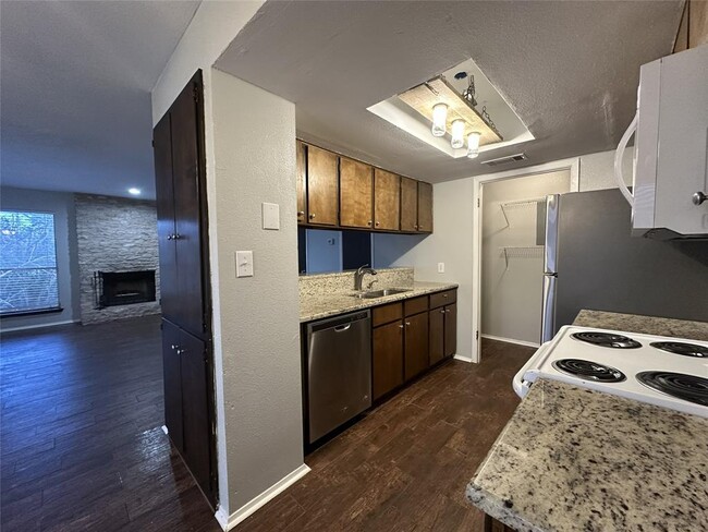 Building Photo - 1305 Camp Craft Rd