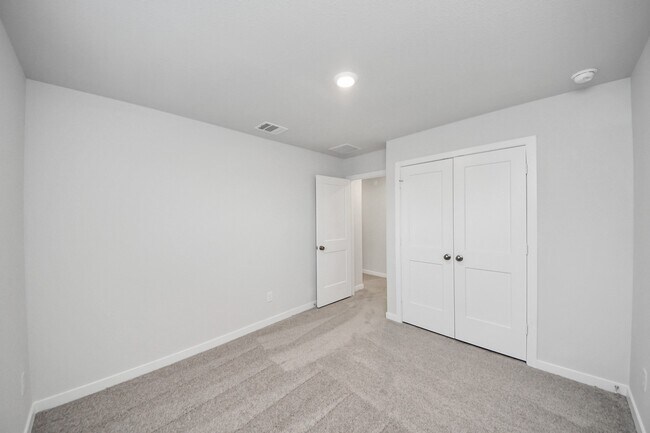 Building Photo - 32939 Silver Mdw Wy