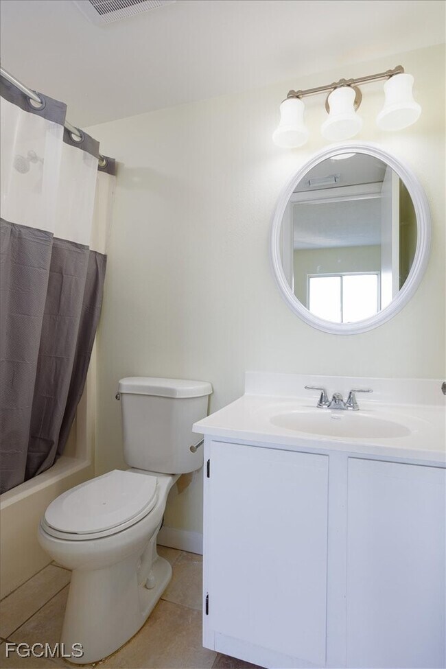 Building Photo - 2885 Palm Beach Blvd