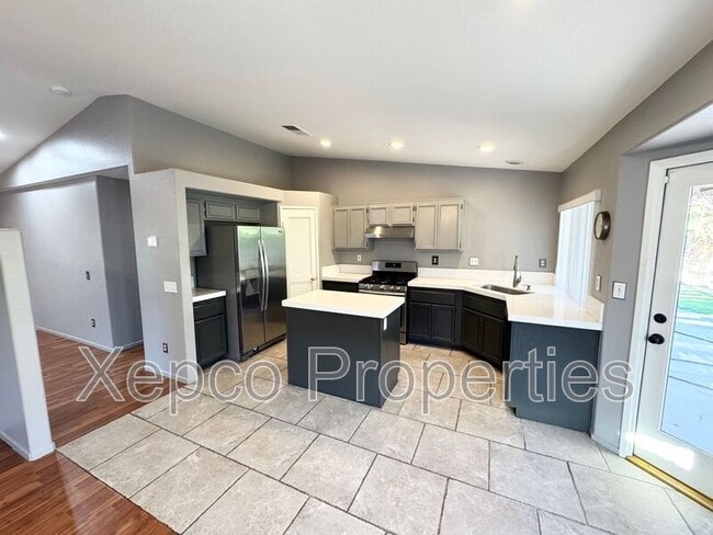 Building Photo - 82143 Pinyon Ave