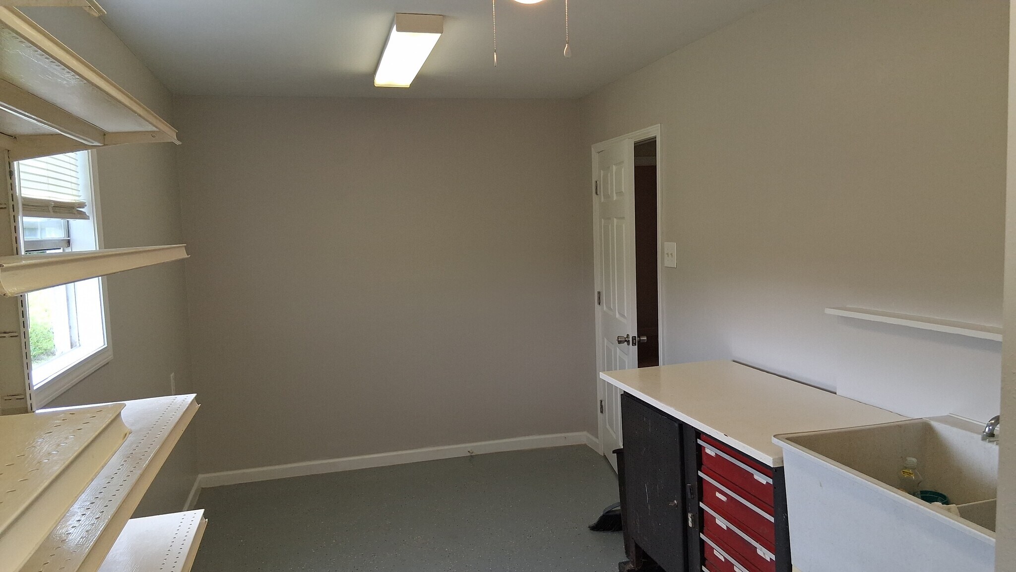 Building Photo - 145 Aselane St