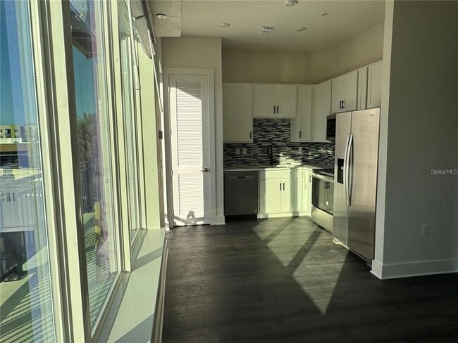 Building Photo - 794 TETBURY Lp