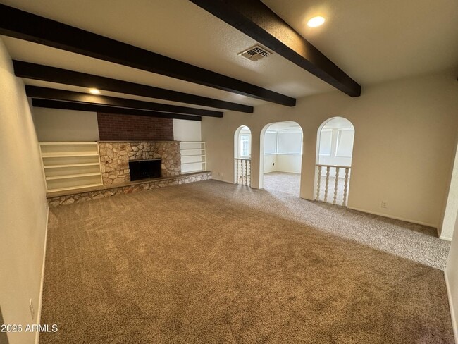 Building Photo - 5444 E Pinchot Ave