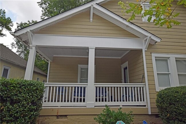 Building Photo - 508 Lawton St SW